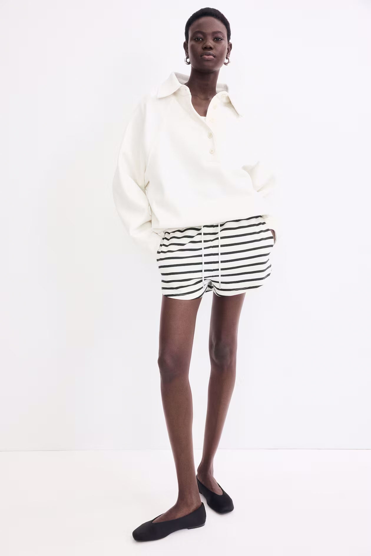 UrbanEase Sweatshirt Shorts